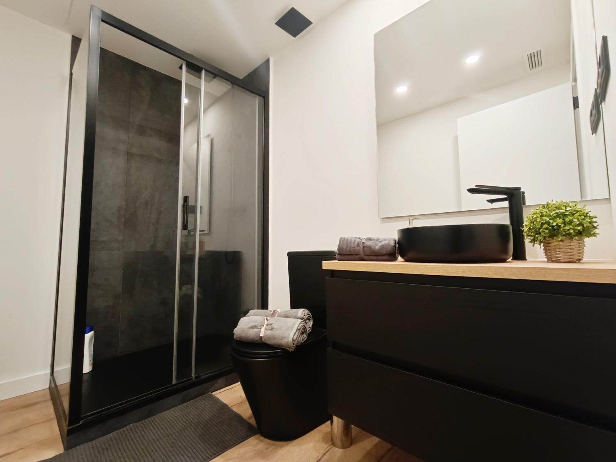 Private Rooms In Born Barcelona Exterior photo